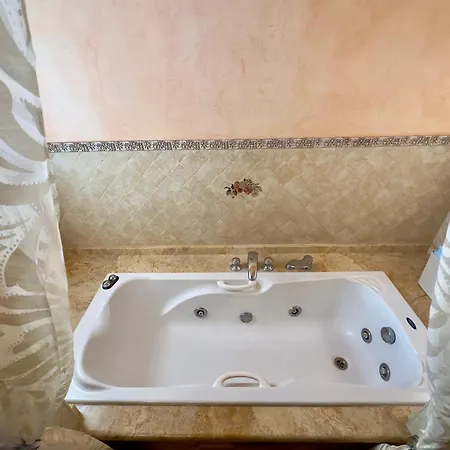 Bella Villa Arona